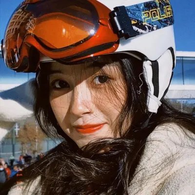 某处,某人